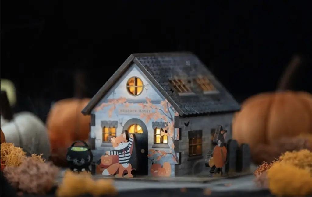 tiny-halloween-house-desk-light-spooky